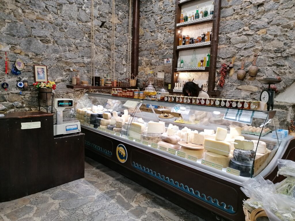 Гръцки продукти в магазин